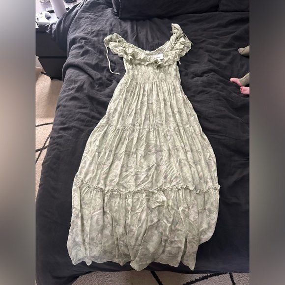 Boutique NWT Summer/Spring Maxi Dress in white and green - Picture 1 of 4